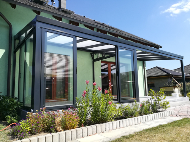 Využijte pergolu naplno od jara do zimy